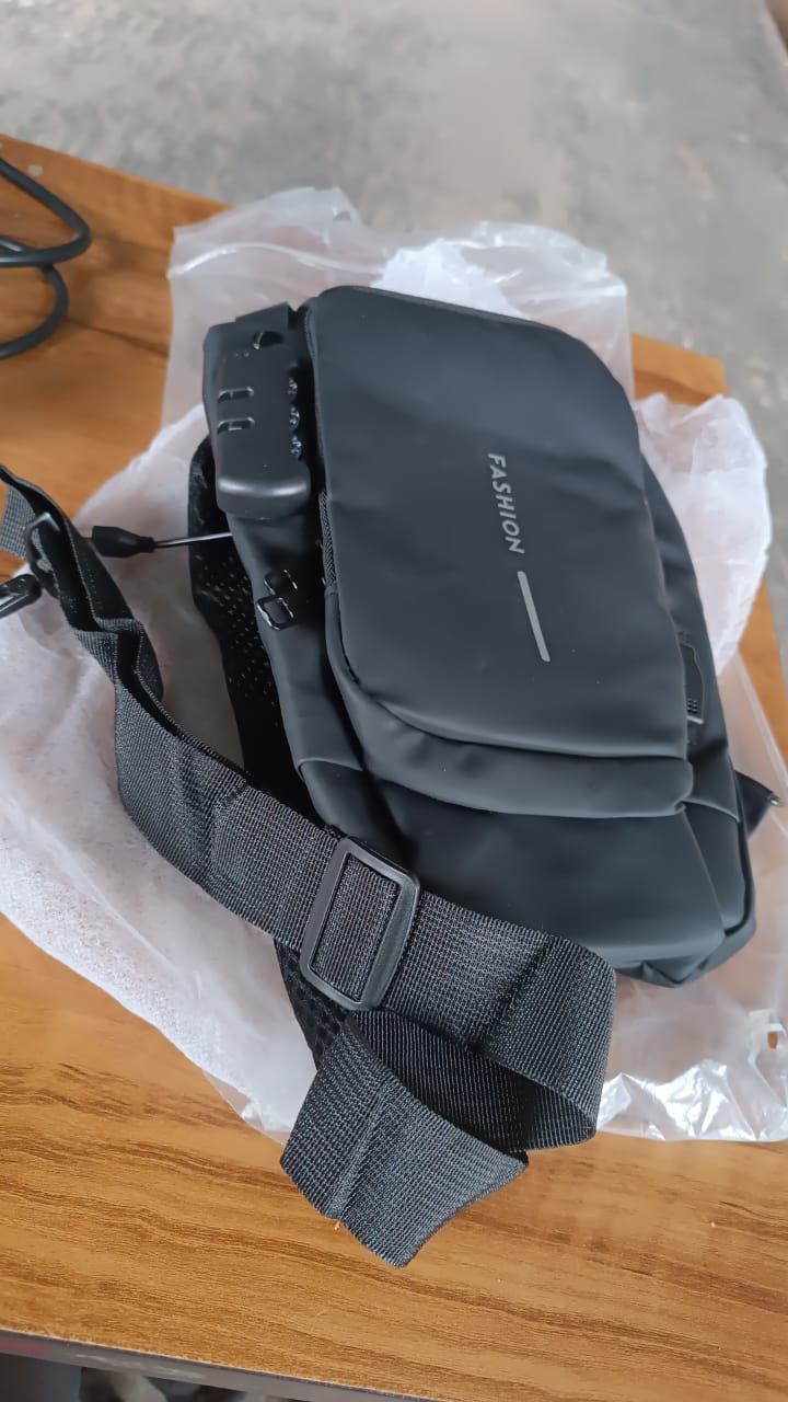 Trendy Anti-Theft Crossbody Sling Bag with USB Charging Port (1 Pc)